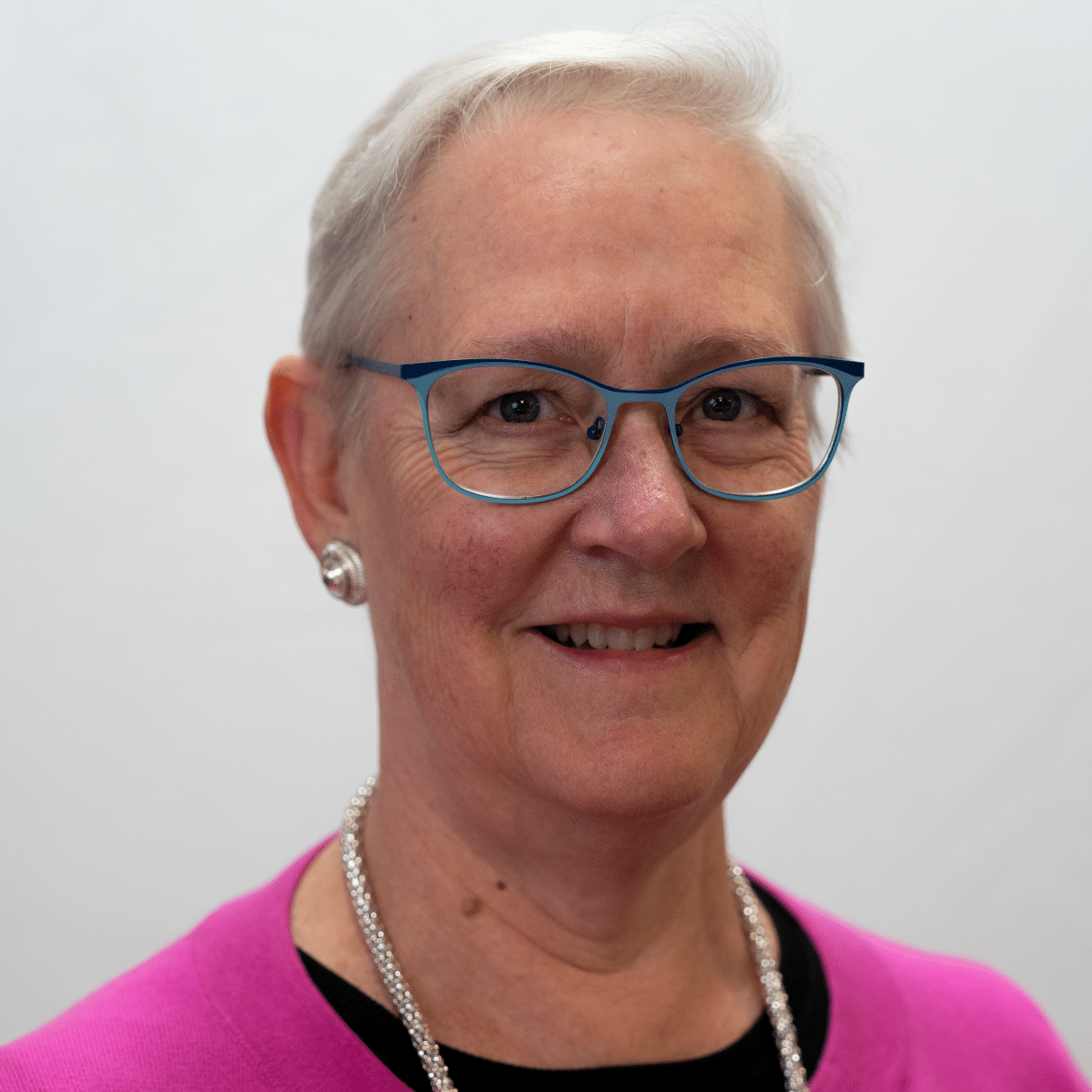 Becky Pennington CROPPED headshot